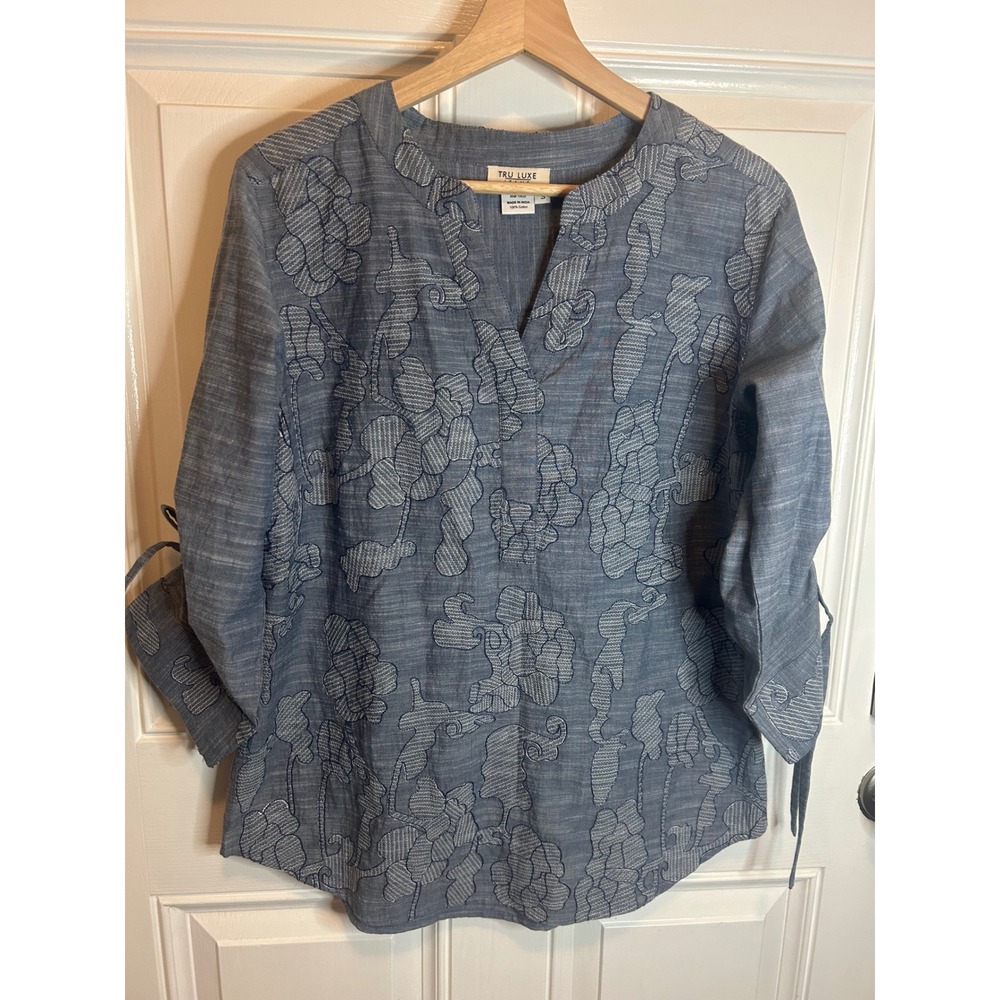 Tru Luxe Jeans Tunic Blue Floral Embroidered Split Neck Tie Sleeve Boho Blouse